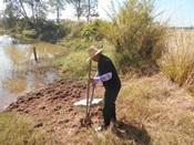 สทภ.11 สำรวจวิเคราะห์คุณภาพดินและวัสดุข้างเคียงของโครงการอนุรักษ์และฟื้นฟูแหล่งน้ำในพื้นที่จังหวัดอำนาจเจริญ
