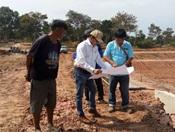 สทภ.11 ตรวจติดตามงานโครงการปรับปรุงฟื้นฟูแหล่งน้ำห้วยคำหวาย จ.อุบลราชธานี