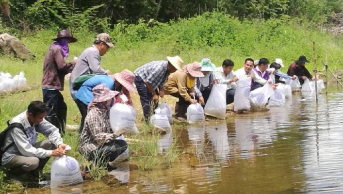 สทภ.1 โดยส่วนประสานและบริหารจัดการลุ่มน้ำปิงตอนล่าง ได้จัดโครงการประชุมเชิงปฏิบัติการบริหารจัดการทรัพยากรน้ำ(เครือข่ายเดิม) กลุ่มผู้ใช้น้ำอ่างเก็บน้ำห้วยชะลาด