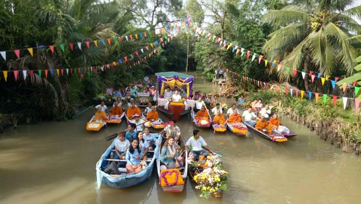 สทภ.2 ดำเนินโครงการอนุรักษ์และพัฒนาแม่น้ำ คู คลอง โดยการมีส่วนร่วมของประชาชน ประจำปี 2561  “ประชารัฐร่วมใจ คืนความสดใสให้สายน้ำ” ณ บริเวณสะพานหงส์ (คลองแพ)  ตำบลบางกอบัว อำเภอพระประแดง จังหวัดสมุทรปราการ