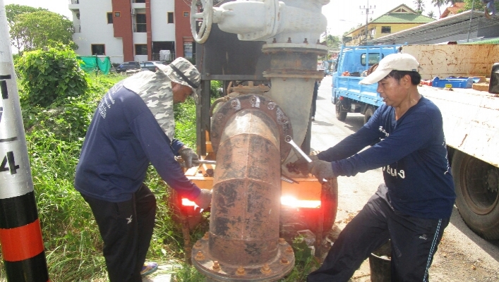 สทภ.10  สนับสนุนเครื่องสูบน้ำช่วยเหลือพื้นที่ประสบภัยน้ำท่วม