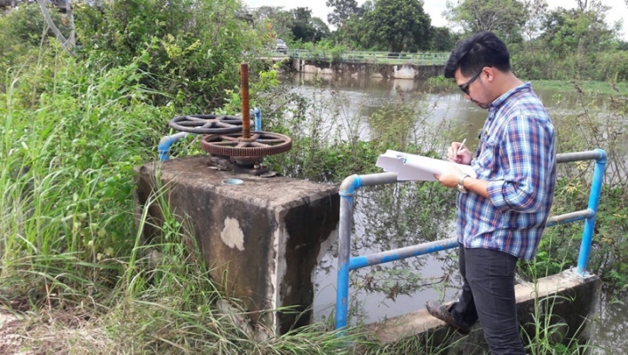 สทภ.11 ลงพื้นที่เข้าตรวจสอบสภาพความบกพร่อง ชำรุดของโครงการฝายน้ำล้นห้วยผับ