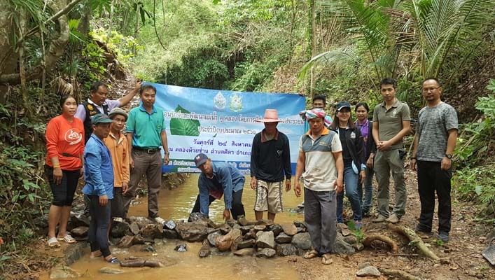 สทภ.2 ดำเนินโครงการอนุรักษ์และพัฒนาแม่น้ำ คู คลอง ประจำปี 2561 ณ คลองห้วยซ่าน ตำบลศิลา อำเภอหล่มเก่า จังหวัดเพชรบูรณ์