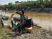 สทภ.8 ติดตั้งเครื่องสูบน้ำช่วยเหลือเกษตรกร และชาวนาประสบภัยแล้ง