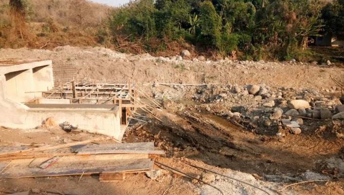 สทภ.7  ลงพื้นที่กำกับงานโครงการก่อสร้างฝายน้ำล้นลำห้วยพุกรูด บ้านไทยประจัน หมู่ที่ 5 ตำบลยางหัก อำเภอปากท่อ จังหวัดราชบุรี