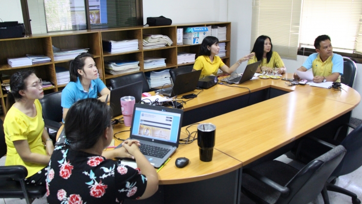 สทภ 1 โดยศูนย์สารสนเทศทรัพยากรน้ำ (ศสท.) ถ่ายทอดความรู้ให้แก่เจ้าหน้าที่ปฏิบัติงานด้านเทคโนโลยีสารสนเทศ
