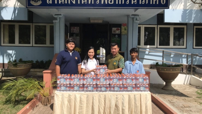 สทภ.6 สนับสนุนน้ำดื่มบรรจุขวดขนาด 350  มิลลิลิตร รวม 300 ขวด เพื่อสนับสนุน โครงการจิตอาสากรมป่าไม้ “เราทำความดี ด้วยหัวใจ”