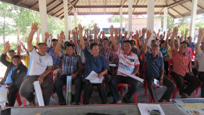 สทภ.๔  จัดโครงการรับฟังความคิดเห็นของประชาชนตามระเบียบสำนักนายกรัฐมนตรีว่าด้วยการรับฟังความคิดเห็นของประชาชน  พ.ศ.๒๕๔๘  (โครงการปรับปรุงฟื้นฟูแหล่งน้ำลำห้วยซัน)  บ้านโนนเมือง  หมู่ที่ ๕ ตำบลยางท่าแจ้ง  อำเภอโกสุมพิสัย จังหวัดมหาสารคาม