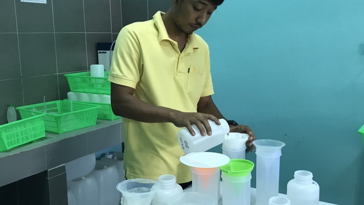 สทภ.10 ส่วนอุทกวิทยาทดสอบหาปริมาณตะกอนแขวนลอยของตัวอย่างน้ำ