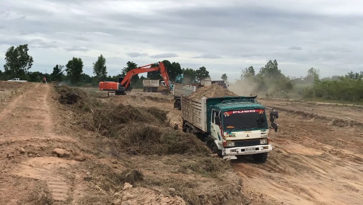 สทภ.2 ตรวจติดตามเร่งรัดผลเบิกจ่ายและผลการดำเนินงานสระเก็บน้ำ ส.ป.ก. พร้อมระบบกระจายน้ำด้วยพลังงานแสงอาทิตย์ หมู่ที่ 7 ต.ลานสัก อ.ลานสัก จ.อุทัยธานี