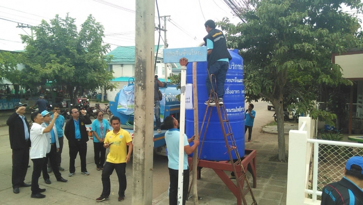สทภ.4 สนับสนุนน้ำสะอาดให้กับโรงพยาบาลสุรินทร์และการเคหะ