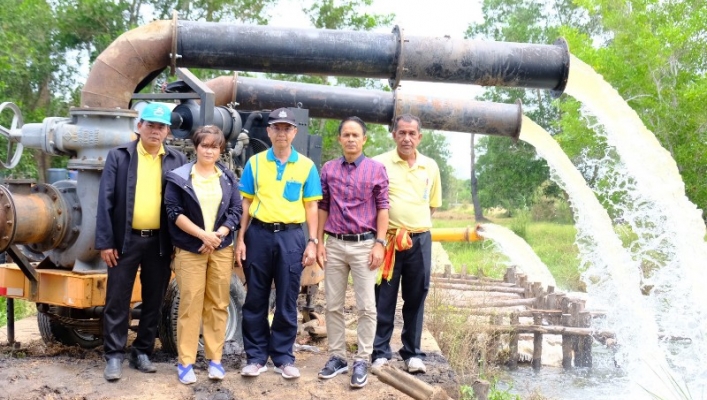 สทภ.8 ลงพื้นที่ติดตามสถานการณ์ไฟไหม้ป่าพรุควนเคร็ง