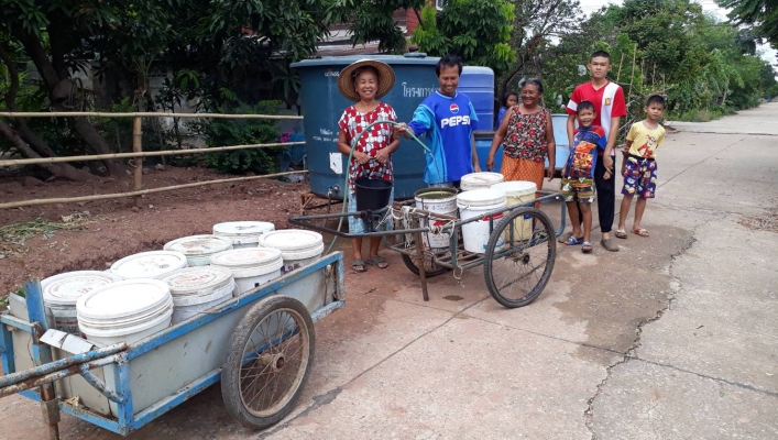 สทภ.4 แจกจ่ายน้ำสะอาดในพื้นที่ประสบปัญหาภาวะฝนทิ้งช่วง จังหวัดชัยภูมิ