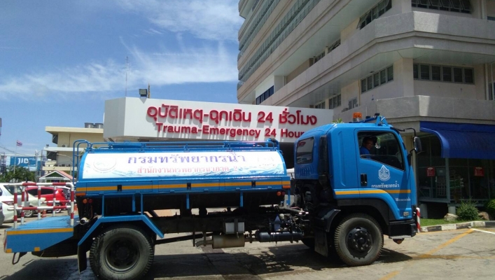 สทภ.2 สนับสนุนน้ำสะอาด โรงพยาบาลสุรินทร์และหมู่บ้านการเคหะ