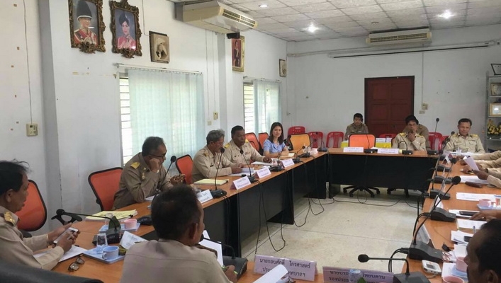 สทภ.10 ร่วมประชุมสภาเทศบาลฯ ส่งมอบโครงการก่อสร้างฝายและบำรุงรักษาแหล่งน้ำ