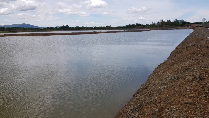 สทภ. 7 ลงพื้นที่ตรวจรับงานโครงการอนุรักษ์ฟื้นฟูสระเก็บน้ำบ้านซ่อง หมู่ที่ 6 ตำบลวังจันทร์ อำเภอแก่งกระจาน จังหวัดเพชรบุรี