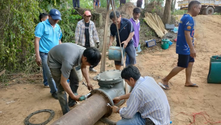 สทภ.11 เร่งสูบน้ำเพื่อเก็บกักน้ำ