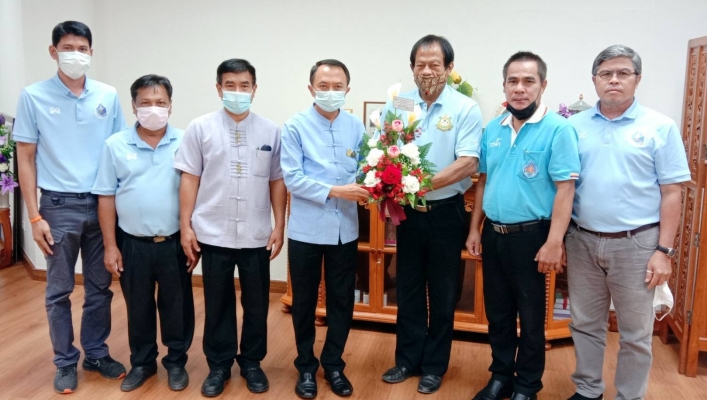 สทภ.1 โดยส่วนประสานและบริหารจัดการ ลุ่มน้ำปิงตอนล่าง เข้าคารวะพร้อมมอบแจกันดอกไม้เพื่อแสดงความยินดีกับท่านผู้ว่าราชการจังหวัดตาก