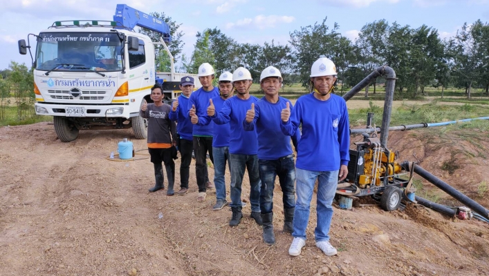 สทภ.11 เร่งสูบน้ำเพื่อเก็บกักน้ำ แก้ไขปัญหาภัยแล้ง