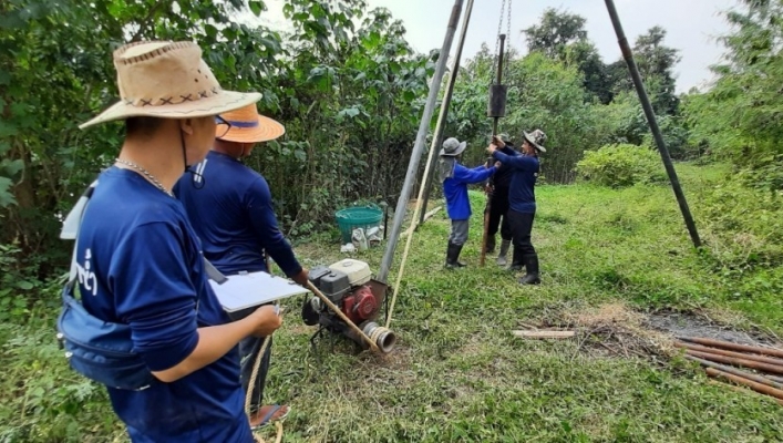 สทภ. 7 ลงพื้นที่เจาะสำรวจชั้นดิน ตำบลแก่งเสี้ยน อำเภอเมืองกาญจนบุรี จังหวัดกาญจนบุรี
