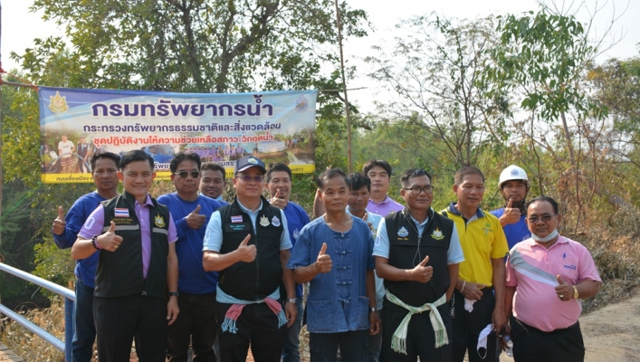 ผอ.สทภ.11 ลงพื้นที่สูบน้ำเพื่อแก้ไขปัญหาภัยแล้ง จังหวัดอำนาจเจริญ