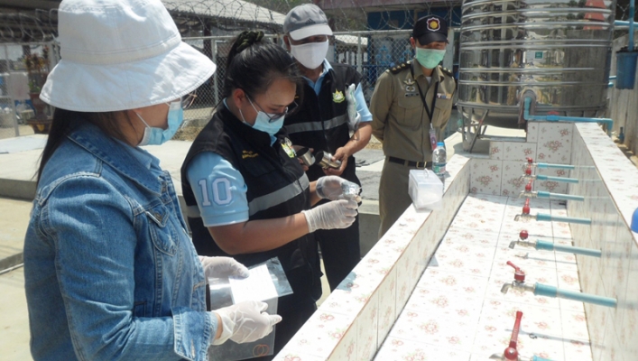 สทภ.1 เก็บตัวอย่างน้ำอุปโภคบริโภคจากระบบประปาภายในเรือนจำจังหวัดเชียงราย