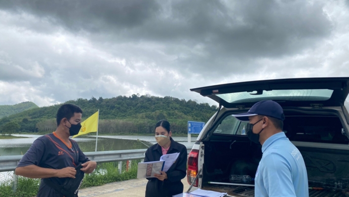 สทภ.7 ลงพื้นที่ตรวจสอบ ซ่อมแซม บำรุงรักษาระบบตรวจวัดปริมาณน้ำเก็บกักในแหล่งน้ำขนาดเล็ก