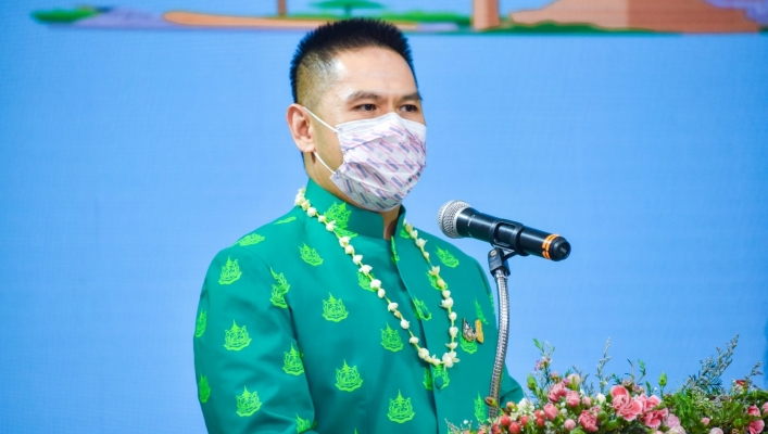 ชาว ทส. ร่วมพิธีสรงน้ำพระเนื่องในวันสงกรานต์