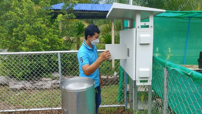 สทภ.10 ตรวจสอบระบบการจัดเก็บข้อมูลน้ำฝน ซ่อมแซมสถานีเตือนภัยล่วงหน้า