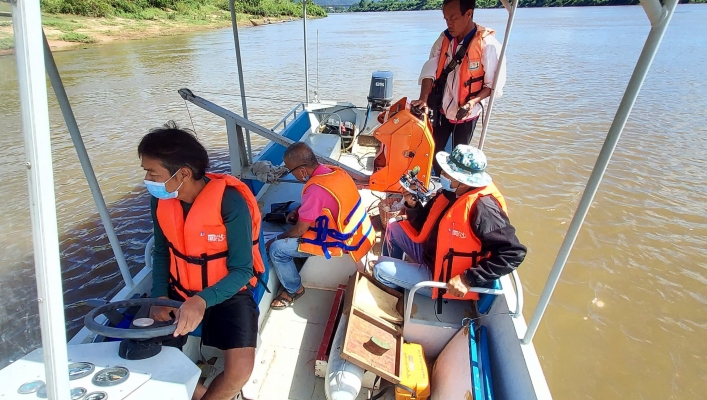 ทส. ทน. สทภ.11 ส่วนอุทกวิทยา ตรวจวัดปริมาณน้ำและตะกอนแม่น้ำมูล