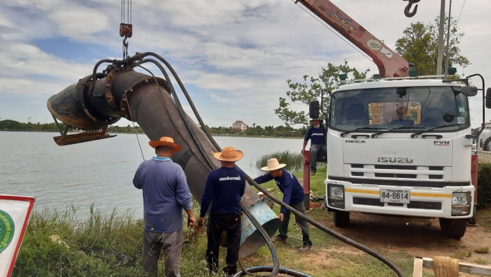 สทภ.4 ดำเนินการติดตั้งเครื่องสูบน้ำเพื่อเตรียมความพร้อมป้องกันอุทกภัยในเขตชุมชนเมืองและเขตพื้นที่เศรษฐกิจพิเศษ จังหวัดขอนแก่น