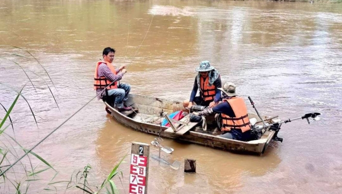 ทน.สทภ.1 สำรวจวัดปริมาณน้ำและตักตะกอนแขวนลอยเพื่อจัดเก็บสถิติข้อมูลทางอุทกวิทยา ในพื้นที่จังหวักเชียงรายและจังหวัดพะเยา