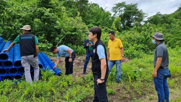สทภ.7 ลงพื้นที่ตรวจติดตามโครงการปรับปรุงเพิ่มประสิทธิภาพแหล่งน้ำพร้อมระบบกระจายน้ำ ตำบลนาสวน