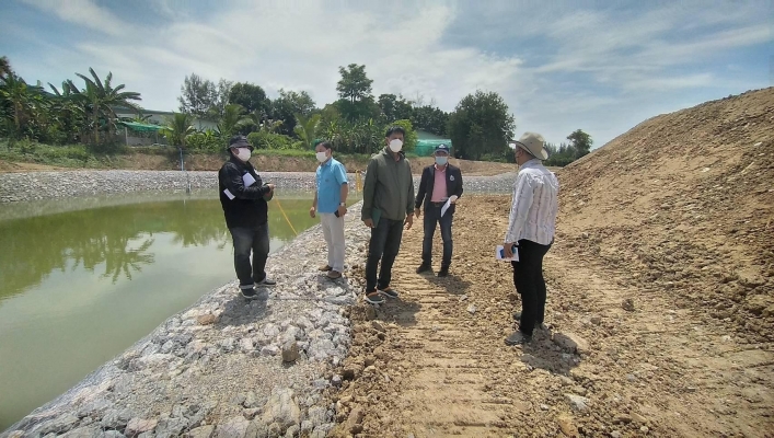 สทภ.7 ลงพื้นที่ตรวจรับงานโครงการอนุรักษ์ฟื้นฟูลำห้วยตาจันทร์ สนับสนุนโครงการจัดพัฒนาที่ดินตามพระราชประสงค์ (หนองพลับ - กลัดหลวง) สหกรณ์แห่งที่ 2 บ้านหนองกระทุ่ม