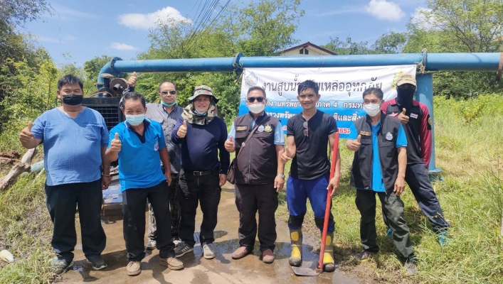 สทภ.4 ติดตั้งเครื่องสูบน้ำ ระบายน้ำท่วมขัง ช่วยเหลือประชาชนในพื้นที่อำเภอบ้านไผ่ จังหวัดขอนแก่น