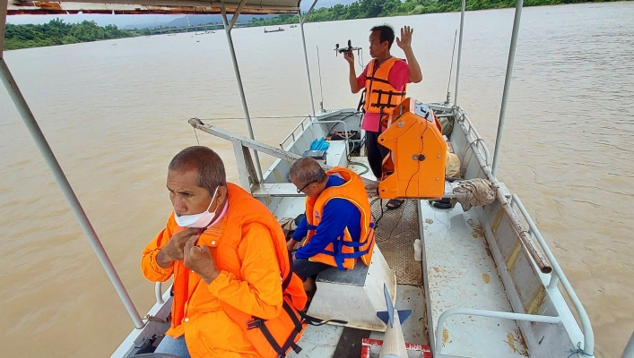 ทส. ทน. สทภ.11 ส่วนอุทกวิทยา ตรวจวัดปริมาณน้ำและตะกอนแม่น้ำมูล