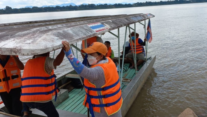 ทส. ทน. สทภ.11 ส่วนอุทกวิทยา ตรวจวัดปริมาณน้ำและตะกอนแม่น้ำโขง ที่สถานีแม่น้ำโขง อำเภอเมือง จังหวัดนครพนม