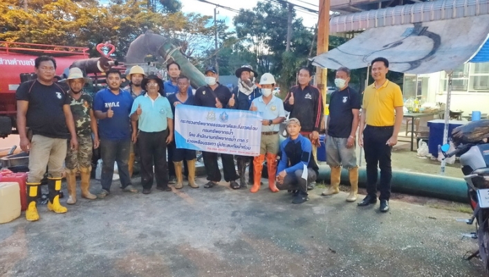 สทภ.5 เร่งสูบระบายน้ำพื้นที่ประสบอุทกภัย ตำบลบ้านเกาะ อำเภอเมือง จังหวัดนครราชสีมา