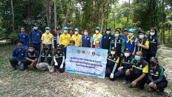 ทส. ทน. สทน.11 ร่วมทำความสะอาดหลังน้ำลด ณ วัดป่าบุญล้อม อ.สว่างวีระวงศ์ จ.อุบลราชธานี