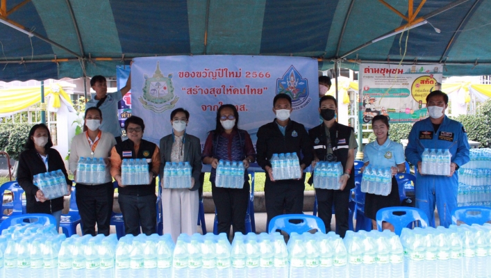 สทน.5 สนับสนุนน้ำดื่มแก่จุดบริการประชาชน อบต.หนองบัวศาลา นม.