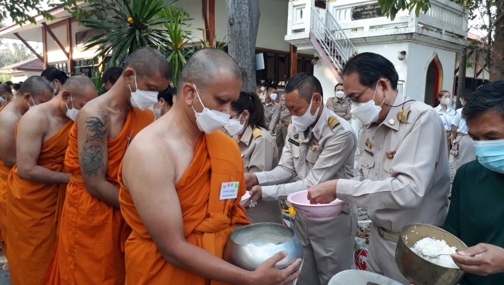 ร่วมพิธีเจริญพระพุทธมนต์เพื่อถวายพระพรและ   พิธีทำบุญตักบาตรพระสงฆ์ ๙๙ รูป เพื่อถวายพระราชกุศลแด่สมเด็จพระเจ้าลูกเธอ เจ้าฟ้าพัชรกิติยาภา นเรนทิราเทพยวดี  กรมหลวงราชสาริณีสิริพัชร มหาวัชรราชธิดา ณ วัดศรีบุรีรตนาราม (สำนักปฏิบัติธรรมสิริธรรมมุนี)อำเภอเมืองส
