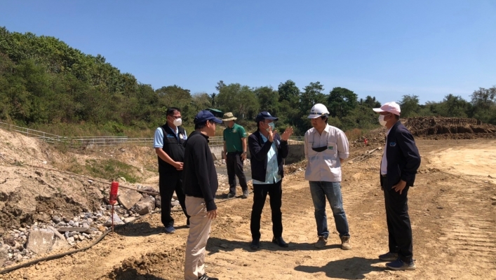สทน.7 ประชุมตรวจติดตามและพิจารณาการตรวจรับงาน งวดที่ 12 โครงการจ้างควบคุมงานก่อสร้างโครงการปรับปรุงดินชั้นฐานรากอ่างเก็บน้ำมรสวบ