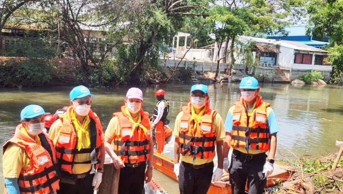 สำนักงานทรัพยากรน้ำที่ 5 ร่วมกิจกรรมจิตอาสาเฉลิมพระเกียรติพระบาทสมเด็จพระเจ้าอยู่หัว เนื่องในโอกาสมหามงคลเฉลิมพระชนมพรรษา 70 พรรษา
