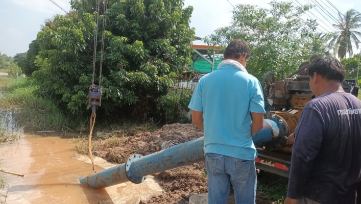 สทน.4 สูบน้ำช่วยเหลือผู้ประสบอุทกภัย พื้นที่บ้านหนองดู่ อำเภอเวียงเก่า จังหวัดขอนแก่น