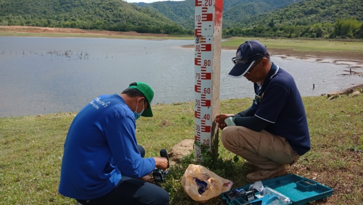 สทน.7 ลงพื้นที่ตรวจสอบ บำรุงรักษา และติดต่อประสานงานข้อมูลระบบตรวจวัดปริมาณน้ำเก็บกักในแหล่งน้ำขนาดเล็ก