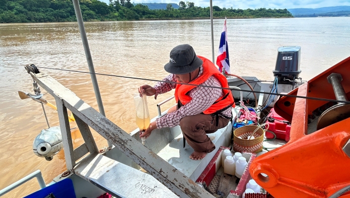 สอท.ศูนย์สำรวจอุทกวิทยาโขงเจียม ตรวจวัดปริมาณน้ำและตะกอนแม่น้ำโขงสถานีโขงเจียม