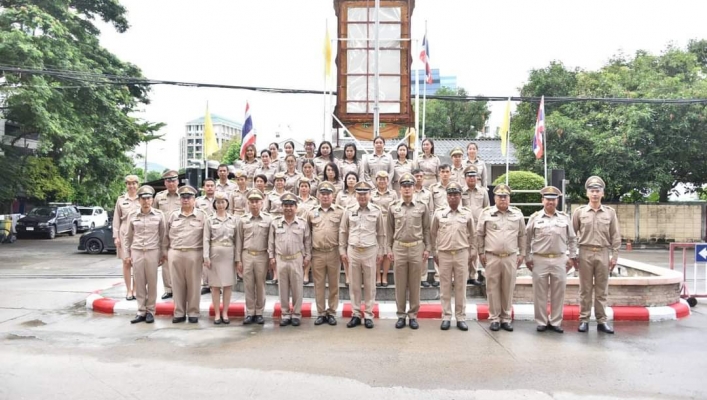 28 กันยายน วันพระราชทานธงชาติไทย น้อมรำลึกในพระมหากรุณาธิคุณ พระบาทสมเด็จพระมงกุฎเกล้าเจ้าอยู่หัว รัชกาลที่ ๖ ทรงพระราชทานธงไตรรงค์เป็นธงชาติไทย
