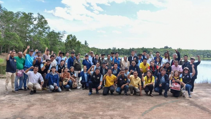 กรมทรัพยากรน้ำ ร่วมกับ วิศวกรรมสถานแห่งประเทศไทย ในพระบรมราชูปถัมภ์ (วสท.) และสภาวิศวกร ลงพื้นที่โครงการอ่างเก็บน้ำท่าแซะ ต.ท่าเคย อ.ท่าฉาง จ.สุราษฎร์ธานี