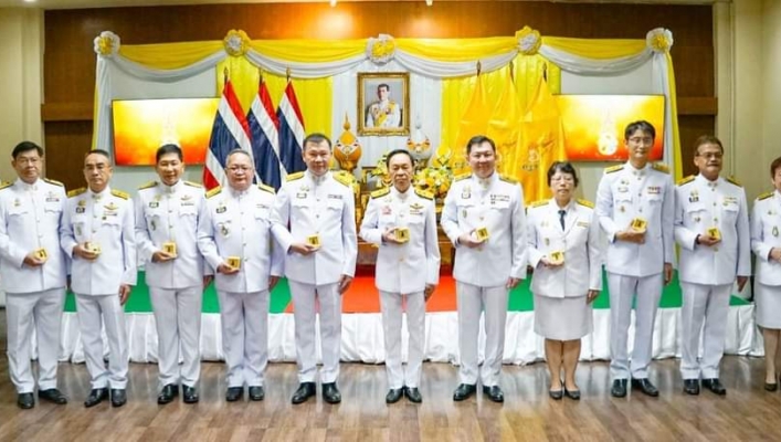 พระบาทสมเด็จพระเจ้าอยู่หัว  พระราชทาน “พระกำลังแผ่นดิน” แก่ผู้บริหาร และเจ้าหน้าที่ กระทรวงทรัพยากรธรรมชาติและสิ่งแวดล้อม
