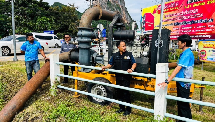 สทน.8 ลงพื้นที่ติดตามสถานการณ์น้ำ และการติดตั้งเครื่องสูบน้ำ เตรียมพร้อมรับมืออุทกภัยในพื้นที่จังหวัดพัทลุง